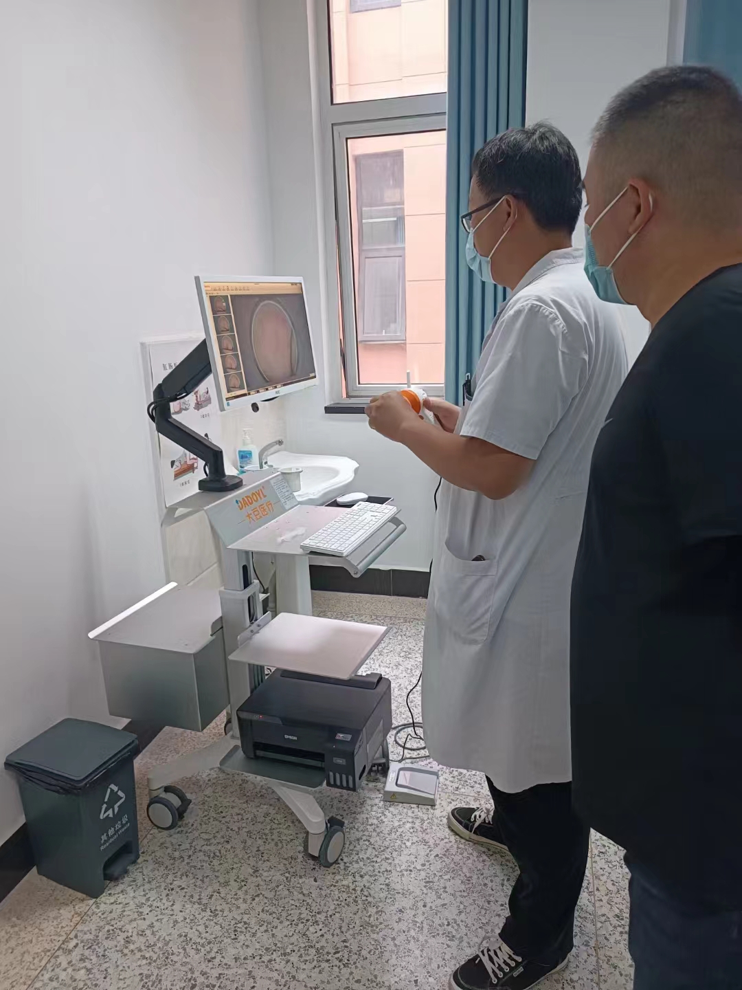 【大豆醫(yī)療】江蘇省某醫(yī)院肛腸檢查系統(tǒng)裝機培訓(xùn)
