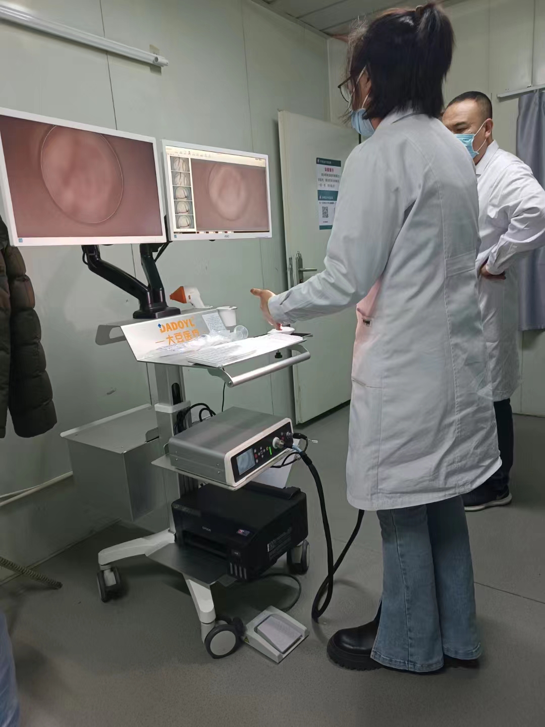 【大豆醫(yī)療】河北省保定市某醫(yī)院肛腸檢查系統(tǒng)DD-600型裝機培訓